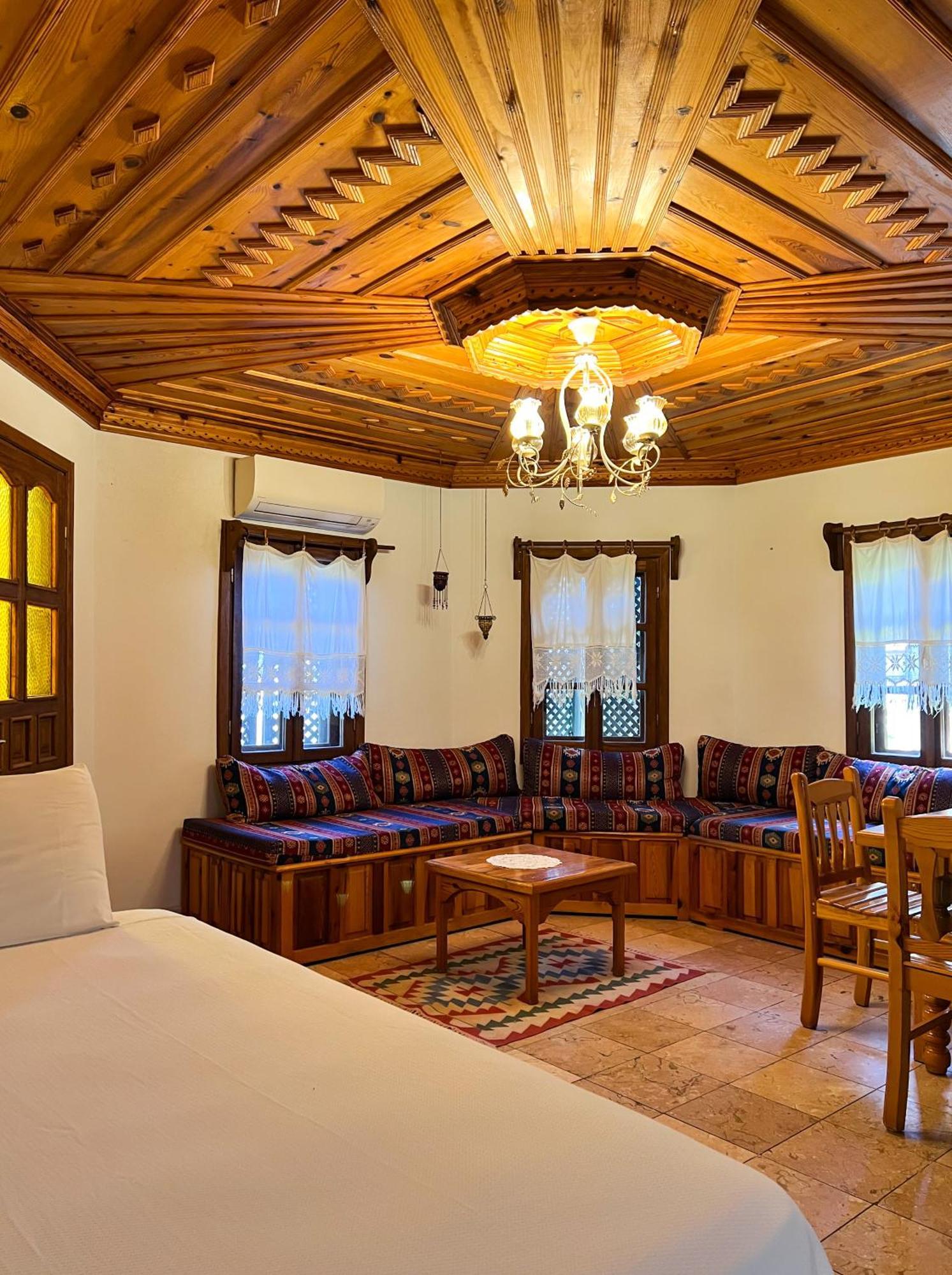 Liya Boutique Hotel & Suites Акьяка Экстерьер фото
